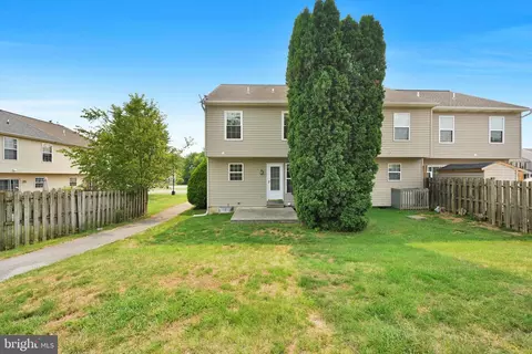 Exterior - 2966 Aster Ln, Lititz, PA 17543 photo 6 of 7