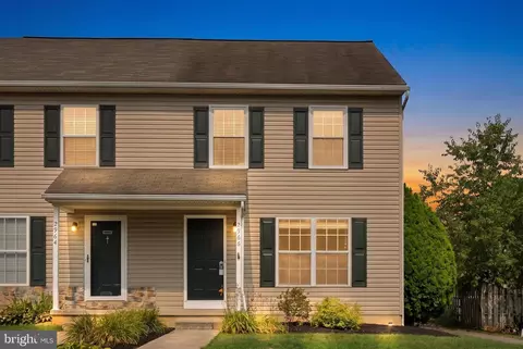 Exterior - 2966 Aster Ln, Lititz, PA 17543 photo 3 of 7