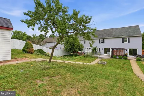 Exterior - 22 Pennwick Dr, Lititz, PA 17543 photo 9 of 13