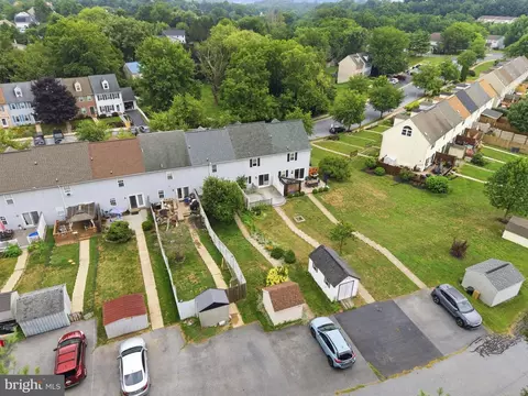 View/Area - 22 Pennwick Dr, Lititz, PA 17543 photo 3 of 4