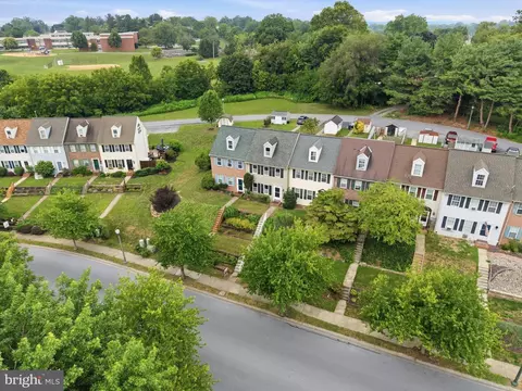 View/Area - 22 Pennwick Dr, Lititz, PA 17543 photo 1 of 4