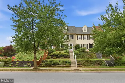 Exterior - 22 Pennwick Dr, Lititz, PA 17543 photo 2 of 13