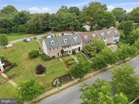 View/Area - 22 Pennwick Dr, Lititz, PA 17543 photo 2 of 4