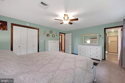 Bedroom - 843 Douglas Dr, Lititz, PA 17543 photo 3 of 8