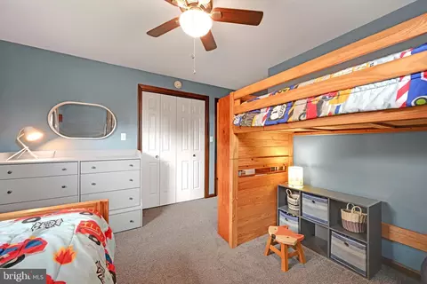 Bedroom - 843 Douglas Dr, Lititz, PA 17543 photo 6 of 8