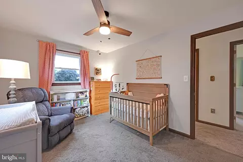 Bedroom - 843 Douglas Dr, Lititz, PA 17543 photo 7 of 8
