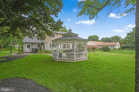 Exterior - 843 Douglas Dr, Lititz, PA 17543 photo 5 of 7