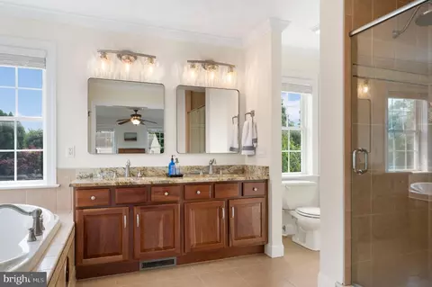 Bath - 3015 Weaver Rd, Lititz, PA 17543 photo 1 of 3