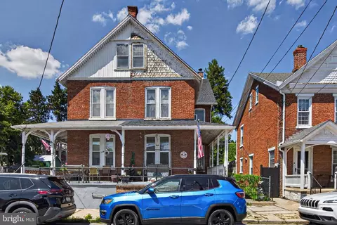 134 W Walnut St, Marietta, PA 17547