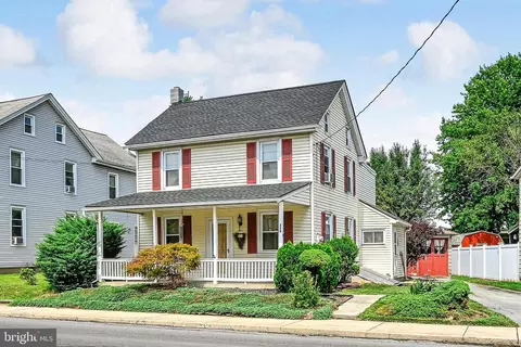 224 E Main St, Terre Hill, PA 17581