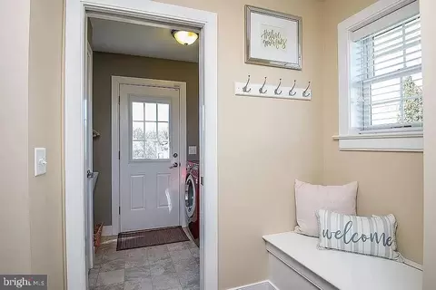 Entry Way - 601 Frome Ave, Lititz, PA 17543 photo 2 of 2