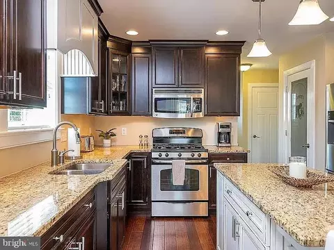 Kitchen - 601 Frome Ave, Lititz, PA 17543 photo 2 of 3