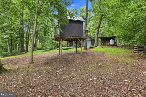 Exterior - 307 Dead End Rd, Lititz, PA 17543 photo 16 of 21