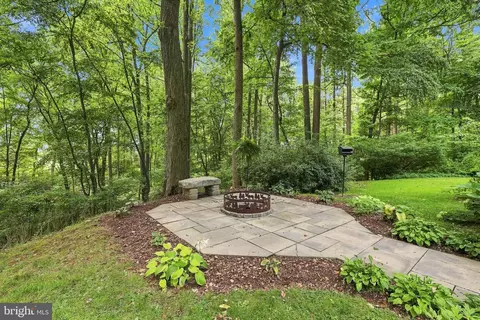 Exterior - 307 Dead End Rd, Lititz, PA 17543 photo 12 of 21