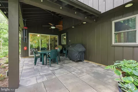 Exterior - 307 Dead End Rd, Lititz, PA 17543 photo 10 of 21