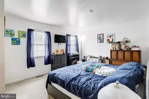 Bedroom - 433 Crosswinds Dr, Lititz, PA 17543 photo 3 of 8