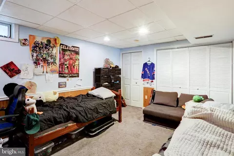 Bedroom - 433 Crosswinds Dr, Lititz, PA 17543 photo 2 of 8