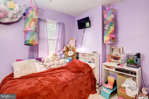 Bedroom - 433 Crosswinds Dr, Lititz, PA 17543 photo 8 of 8