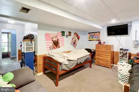 Bedroom - 433 Crosswinds Dr, Lititz, PA 17543 photo 1 of 8