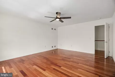 Bedroom - 16 W Ridge Rd, Lititz, PA 17543 photo 1 of 2