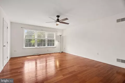 Living - 16 W Ridge Rd, Lititz, PA 17543 photo 6 of 6
