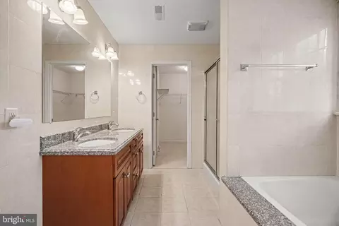 Entry Way - 16 W Ridge Rd, Lititz, PA 17543 photo 3 of 7