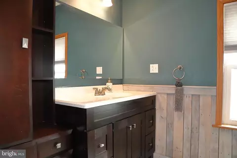 Bath - 62 Stevens Rd, Stevens, PA 17578 photo 6 of 8