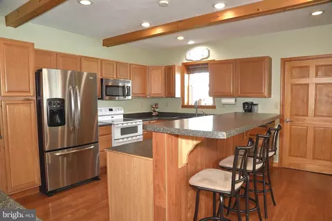 Kitchen - 62 Stevens Rd, Stevens, PA 17578 photo 2 of 5