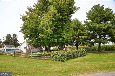 Exterior - 62 Stevens Rd, Stevens, PA 17578 photo 10 of 11