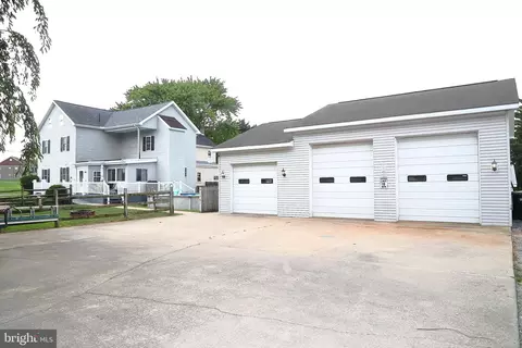 62 Stevens Rd, Stevens, PA 17578