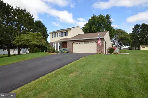 Exterior - 224 Andrea Dr, Lititz, PA 17543 photo 13 of 13