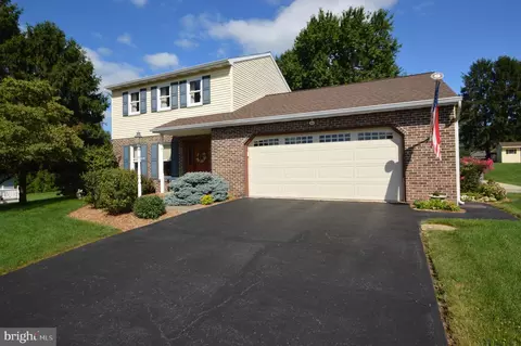 Exterior - 224 Andrea Dr, Lititz, PA 17543 photo 2 of 13