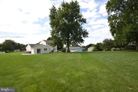 Exterior - 224 Andrea Dr, Lititz, PA 17543 photo 5 of 13
