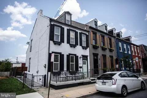 507 E Chestnut St, Lancaster, PA 17602