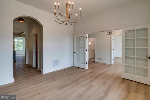 Entry Way - 504 Cheltenham Ct, Lititz, PA 17543 photo 2 of 5