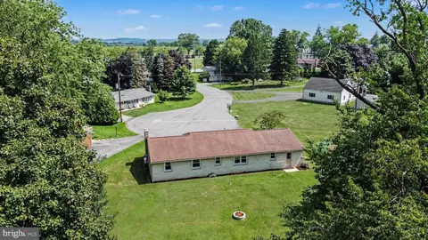 View/Area - 809 Sentz Dr, Mount Joy, PA 17552 photo 1 of 3
