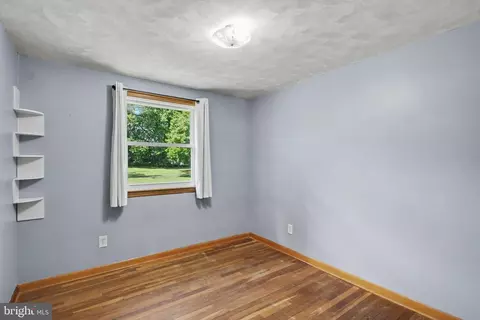 Bedroom - 809 Sentz Dr, Mount Joy, PA 17552 photo 2 of 2