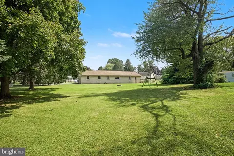 Exterior - 809 Sentz Dr, Mount Joy, PA 17552 photo 6 of 8