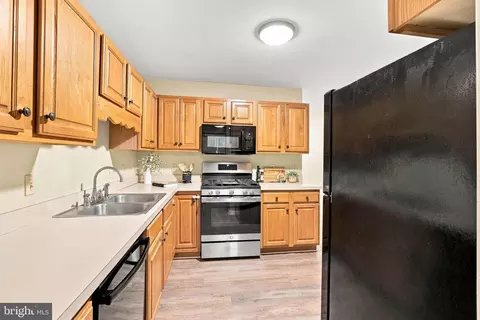 Kitchen - 344 Crosswinds Dr, Lititz, PA 17543 photo 1 of 1