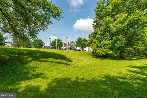 601 E Main St, Lititz, PA 17543 photo 18