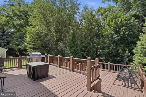 Exterior - 235 Owl Hill Rd, Lititz, PA 17543 photo 4 of 10