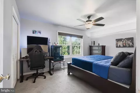 Bedroom - 235 Owl Hill Rd, Lititz, PA 17543 photo 3 of 5