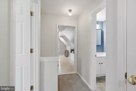 Entry Way - 235 Owl Hill Rd, Lititz, PA 17543 photo 9 of 11