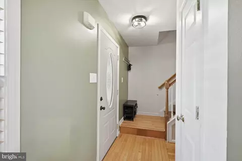 Entry Way - 235 Owl Hill Rd, Lititz, PA 17543 photo 1 of 11
