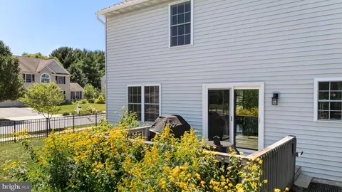 Exterior - 203 Deerfield Ln, Lititz, PA 17543 photo 3 of 5