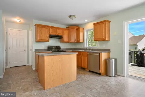 Kitchen - 203 Deerfield Ln, Lititz, PA 17543 photo 1 of 3
