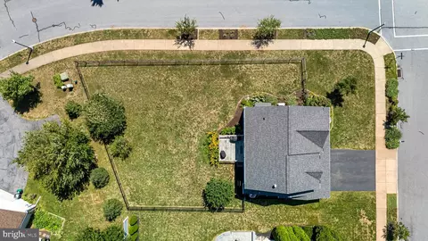 View/Area - 203 Deerfield Ln, Lititz, PA 17543 photo 2 of 6