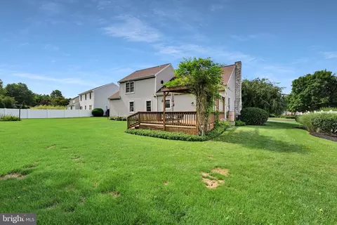Exterior - 8 Barbara Ln, Lititz, PA 17543 photo 9 of 22