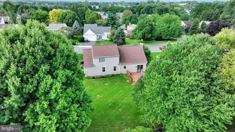 View/Area - 8 Barbara Ln, Lititz, PA 17543 photo 4 of 5