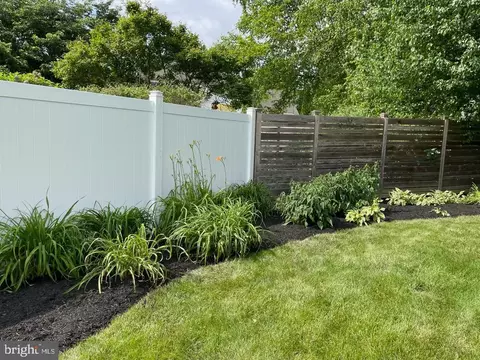 Exterior - 8 Barbara Ln, Lititz, PA 17543 photo 21 of 22